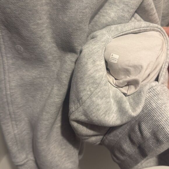 Lululemon Scuba High-Rise Relaxed Jogger Size 4 - Picture 8 of 9